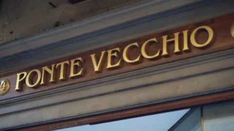 Ponte Vecchio sign in Florence Vídeo Stock 197630928