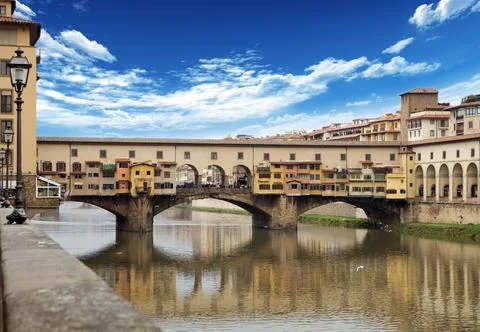 Ponte vecchio on teh Arno river Stock Photos