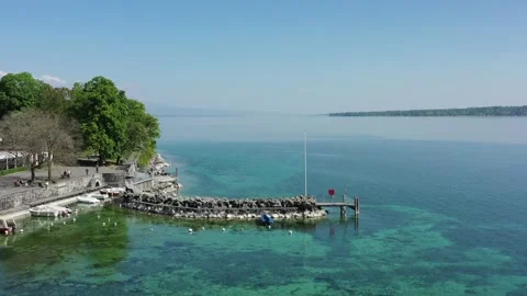 Ponton de La Perle Du Lac Video stock 135861953