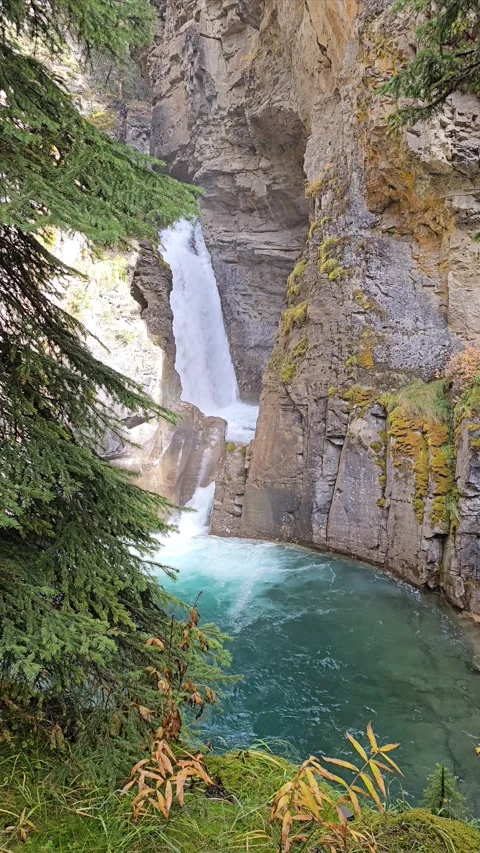 Pool and Falls 動画素材 295959043