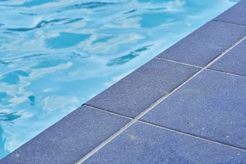 Pool with black stone bar Foto stock