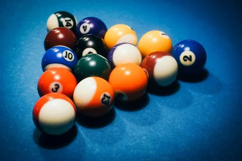 Pool game - balls in triangular shape on a table 스톡 사진