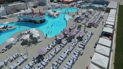 Pool party on a hot day Stock-Footage 171078726