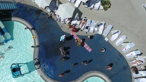 Pool party on a hot day Video stock 171092706