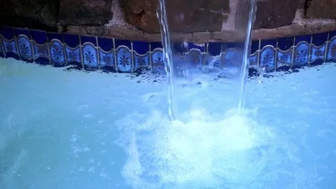 Pool Waterfall Closeup Stockbeeldmateriaal 79606881