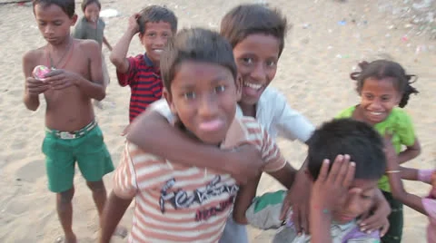 Poor children India 動画素材 22518063