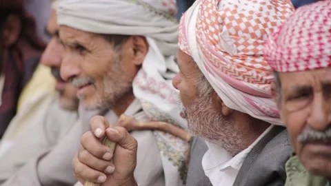 A poor man suffers because of the war and the siege in Yemen, Taiz Stock Footage 160061060