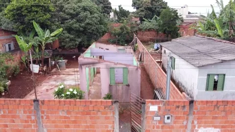 Poorly constructed homes in Brazil Video stock 233729584