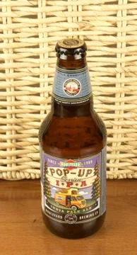 Pop-Up beer bottle 库存照片