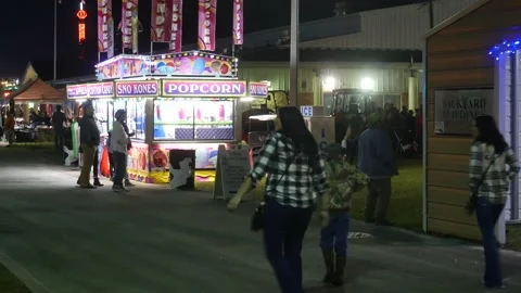 Pop corn stand on the midway at the volusia fair. Stock Footage 164699498