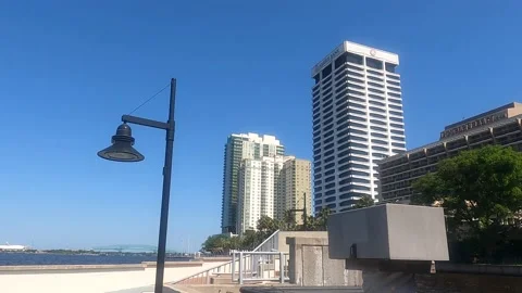 Pop out view of downtown river Stockbeeldmateriaal 155753198