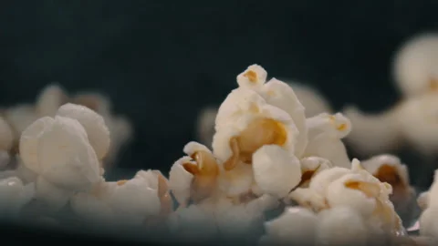 Popcorn cooking in a pan Stock Footage 274643841