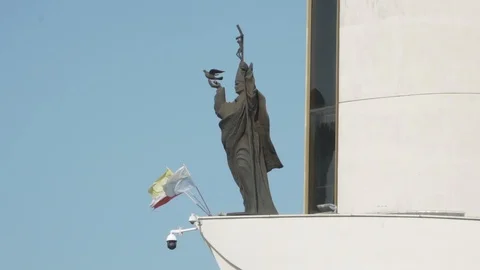 Pope John Paul 2 statue at Sanktuarium Bożego Miłosierdzia Stock Footage 95091843