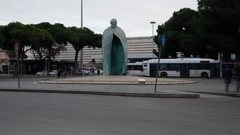 Pope statue  Video stock 104715164