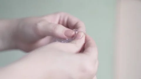 Popping Bubble Wrap Slo-Mo Stock-Footage 139265294