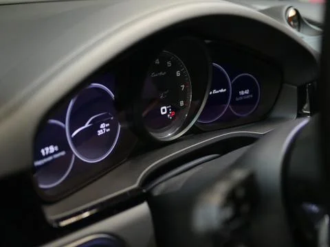 Porsche Cayenne detaling complex Stock Photos