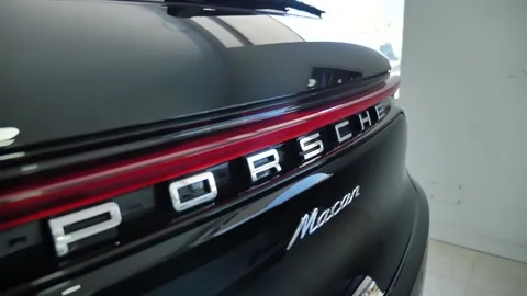 Porsche macan Video stock 152838794