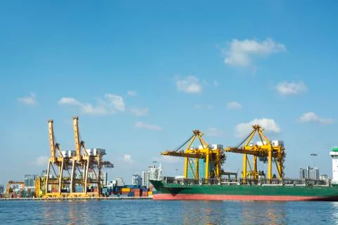 The port cargo freight ship Foto stock