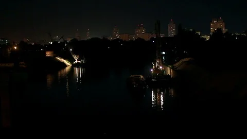 Port crane at night timelapse Stock-Footage 95433091