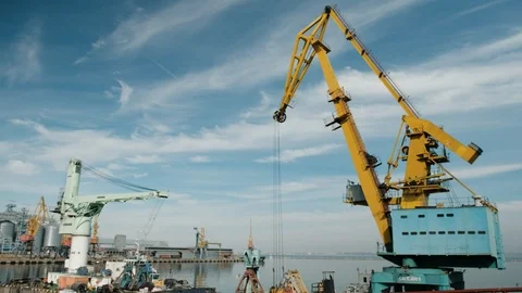 Port cranes are inactive Video stock 99090881