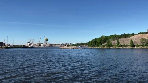 The port docks, construction cranes, Helsinki, Finland Vídeo Stock 91363448