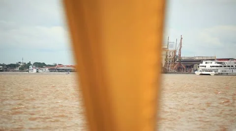 On the port. Stockbeeldmateriaal 12521034