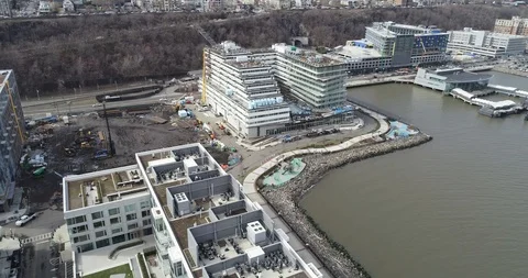 Port Imperial residential development around a Hudson River inlet Vídeo Stock 88273609