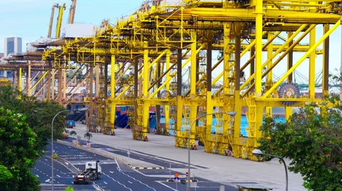 The port of Singapore Видео 61793127