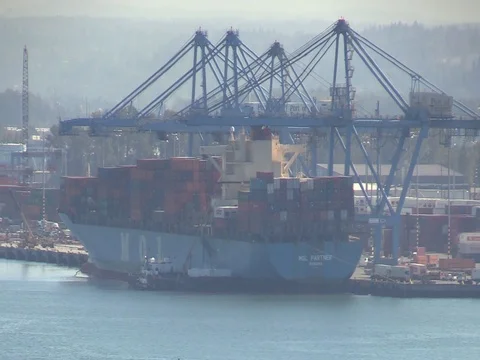 Port of Tacoma - Loading a container ship 6x timelapse Stock Footage 80840628