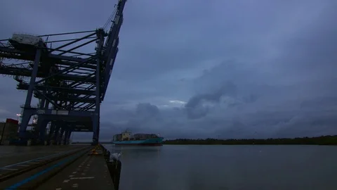 Port timelapse 動画素材 75177669