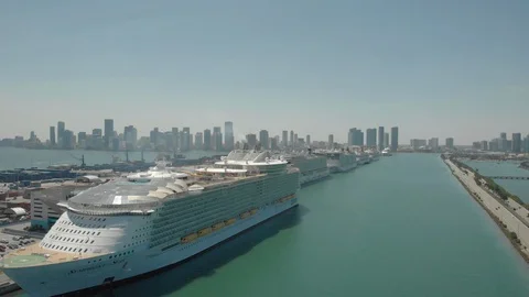 Port2 Video stock 129115053