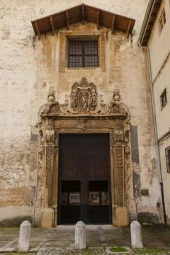 Portal de dintel, data de 1671 , convento de Santa Clara de Palma, siglo XIII Фото