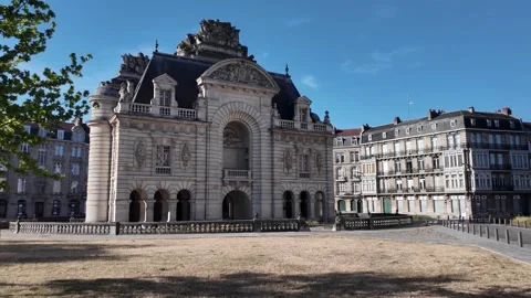 Porte de Paris historic gate in Lille France Stockbeeldmateriaal 344446298