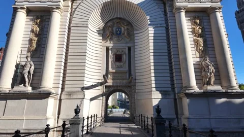 Porte de Paris historic gate in Lille France Stockbeeldmateriaal 344447041