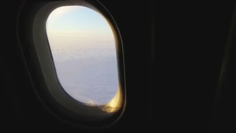 Porthole view inside Видео 74704209