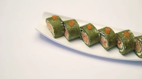 Portion of caviar sushi 4K Stock-Footage 70995637
