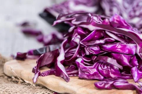 Portion of red coleslaw Foto stock