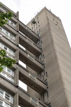 A portion of Trellick Tower is indeed recognized for its unique aesthetic a.. Fotos de archivo
