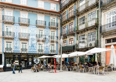 PORTO, PORTUGAL - February 23, 2016. Street view of old town Porto, Portugal, Stock Photos