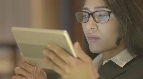 Portrait of african american women using tablet computer searching the internet  Stock Footage
