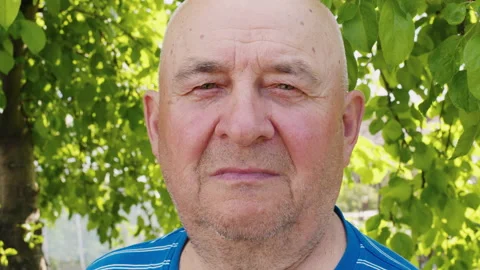 Portrait of a bald old man Video stock 200774597