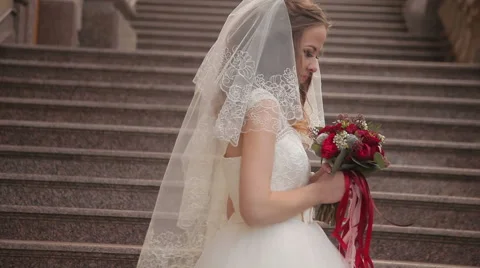 Portrait of beautiful bride 스톡 동영상 60051749