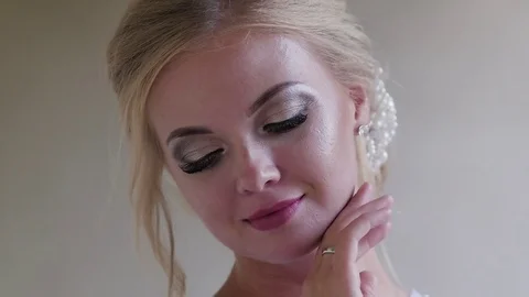 Portrait of a bride close-up on wedding day. walk in the park Stock Footage 81554399