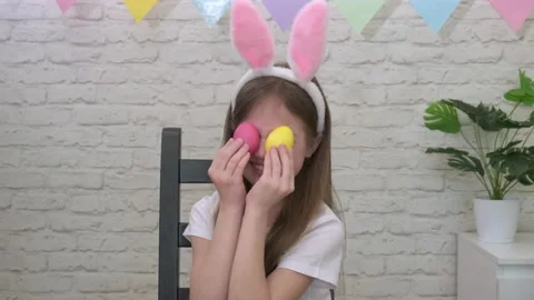 Portrait easter kid with colorful eggs Stock Footage 170904207