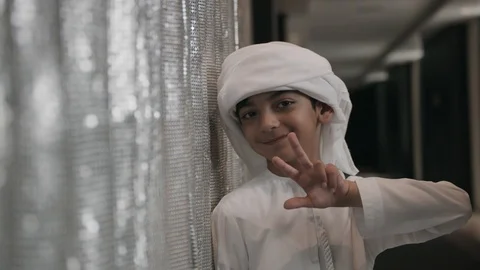 Portrait of an Emirati. Vídeo Stock 105804045