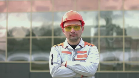 Portrait of an engineer or builder. Video stock 128111077