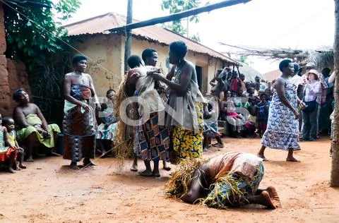 Portrait of Ewe aka Gen woman dancing woodoo dance. Anfoin, Togo Stock Photos