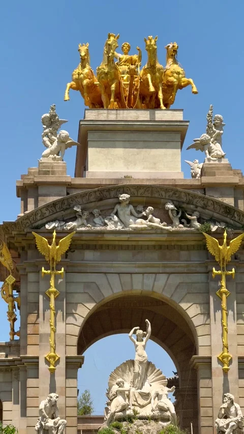 Portrait format closeup of the Cascada Monumental fountain in Barcelona Stock Footage 318639924