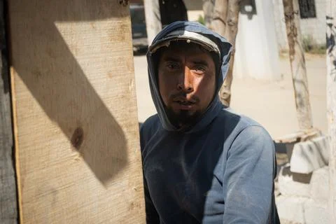 Portrait of a Latino construction worker Stock-Fotos