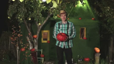 Portrait of a man with a pumpkin. Stock-Footage 141707008